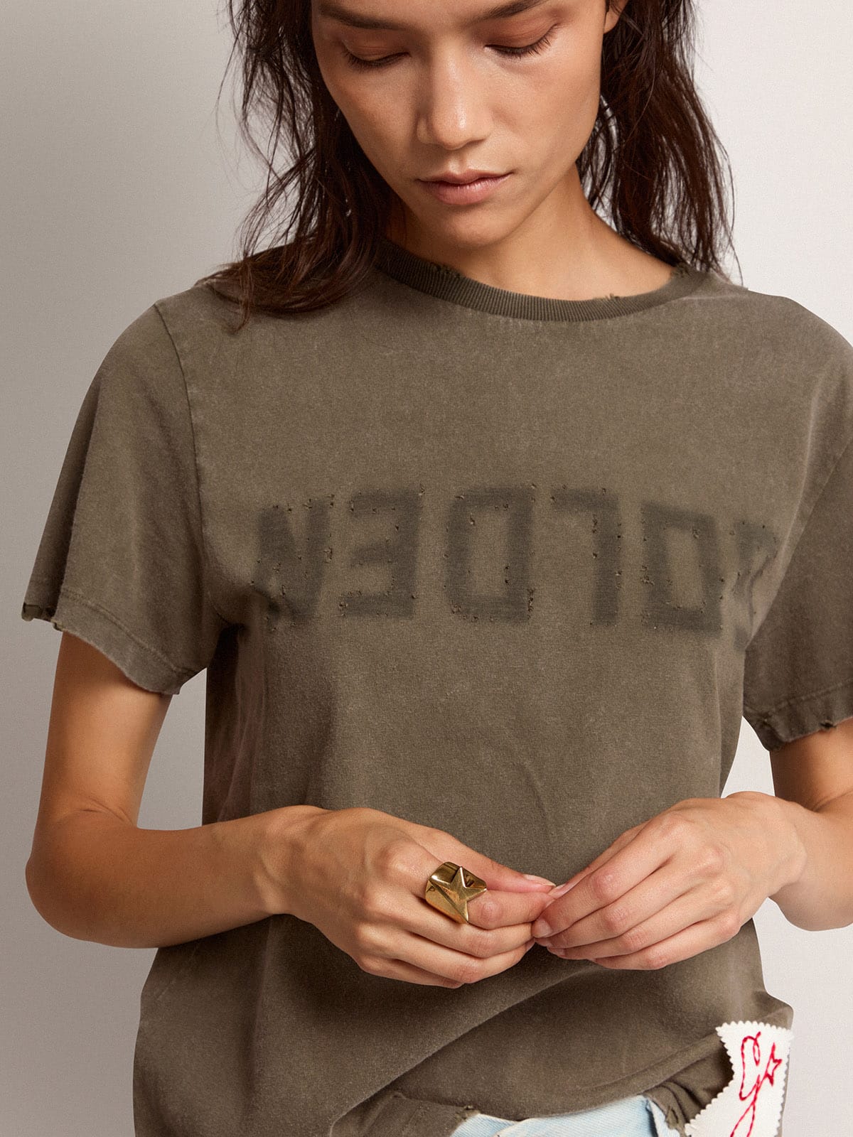 Ring in antique gold color| Golden Goose