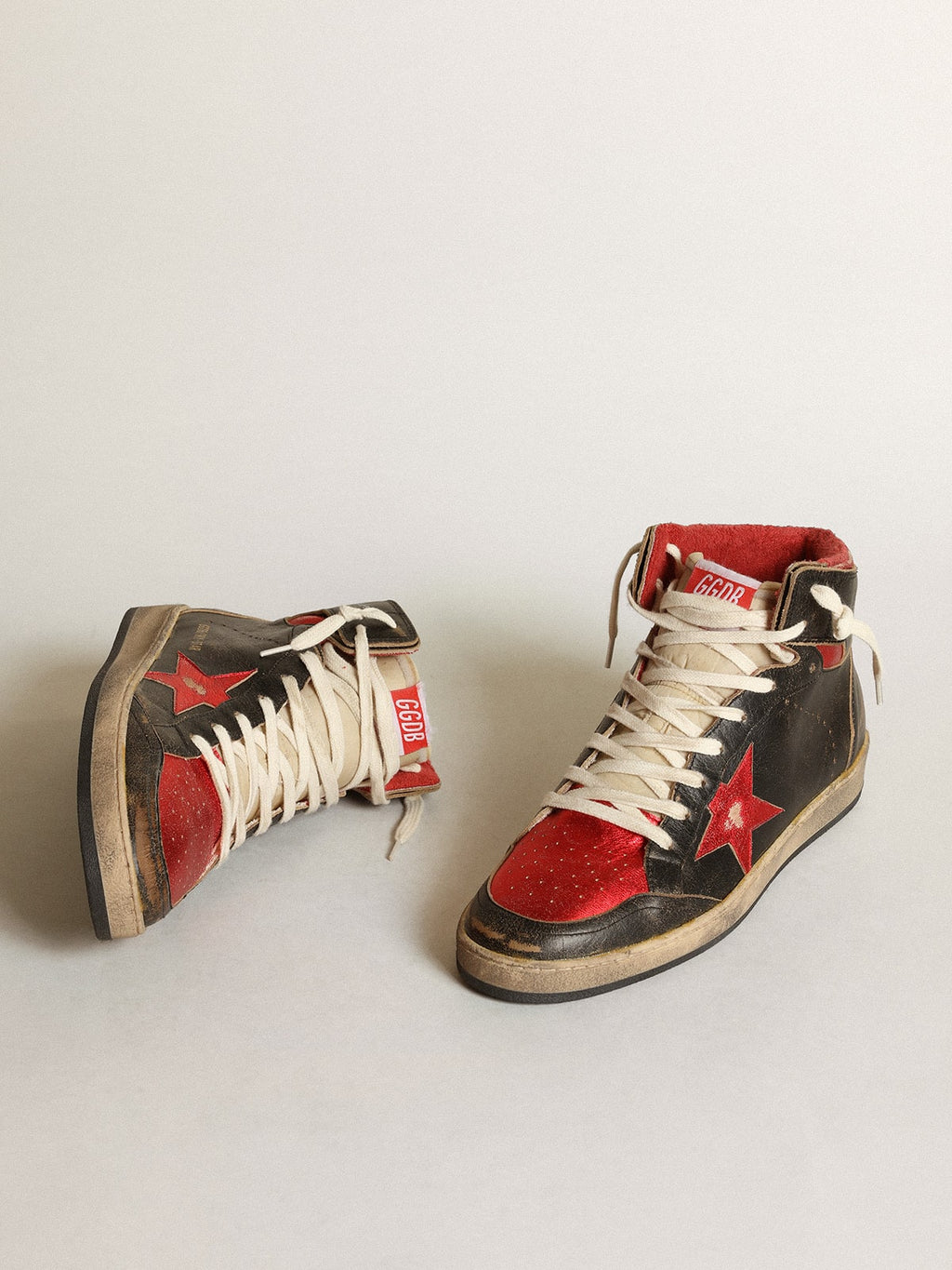 Men's Sky-Star in glossy black leather with red star| Golden Goose
